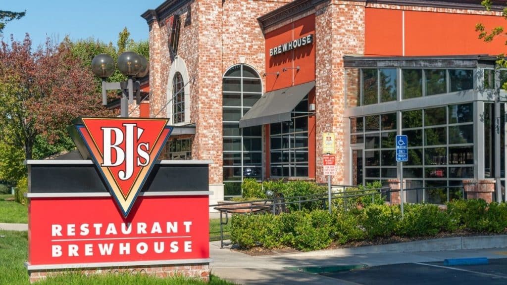 Vegan Options At BJ’S (Updated Guide)