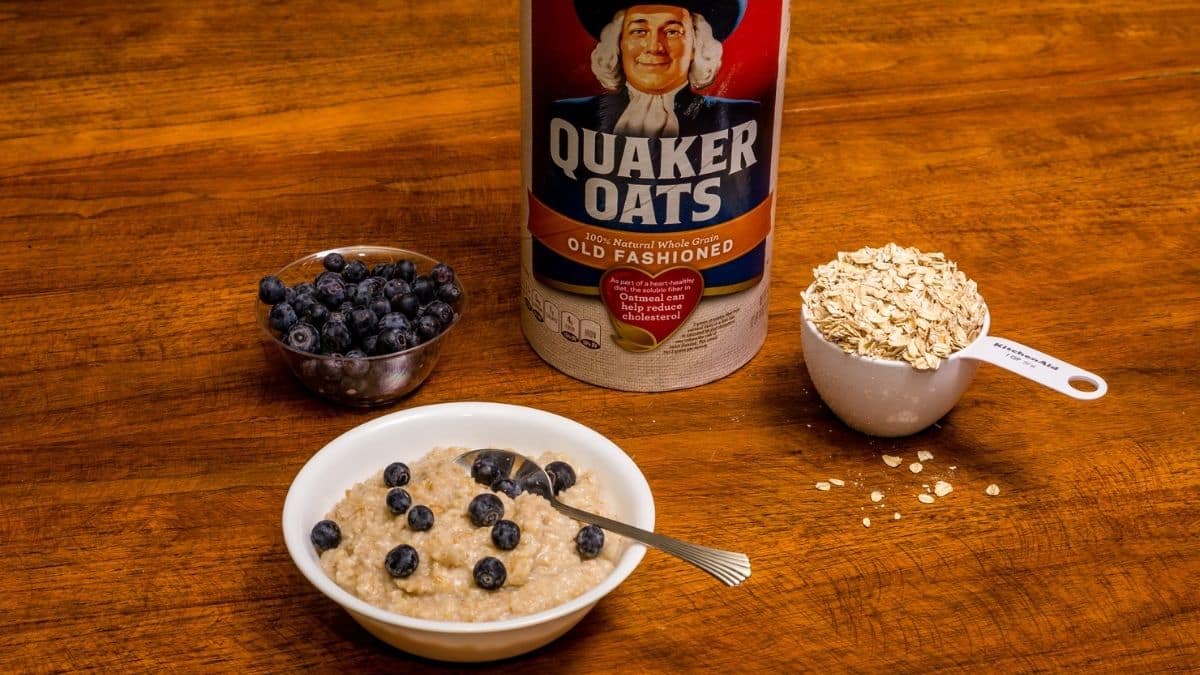 Is Quaker Oats Vegan? Can Vegans Eat Quaker Oats?