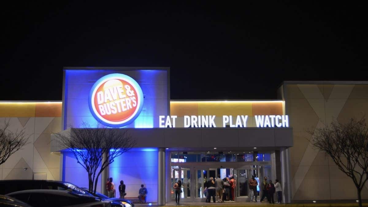 What are the vegan options at dave and buster's