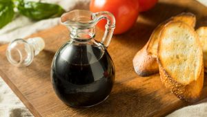 Is Balsamic Vinaigrette Vegan? Can Vegans Use Balsamic Vinaigrette?