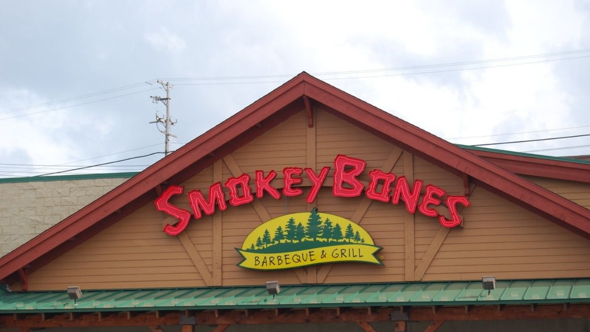 What Are the Vegan Options at Smokey Bones? (Updated Guide)
