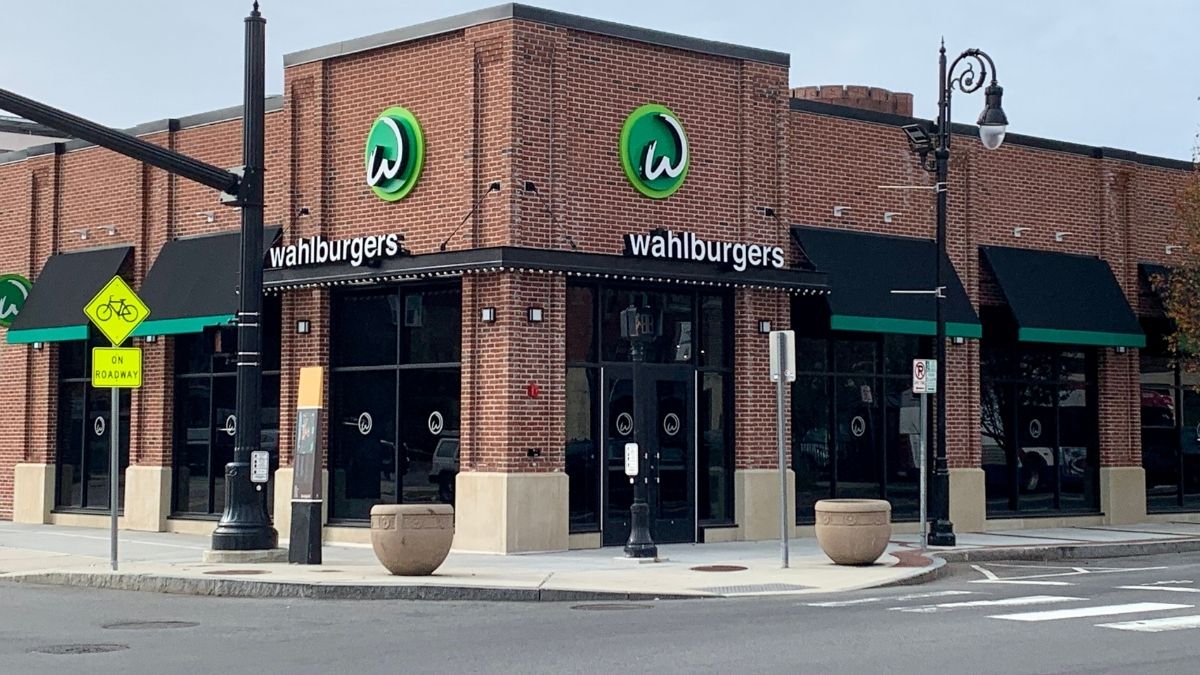What Are the Vegan Options at Wahlburgers? (Updated Guide)
