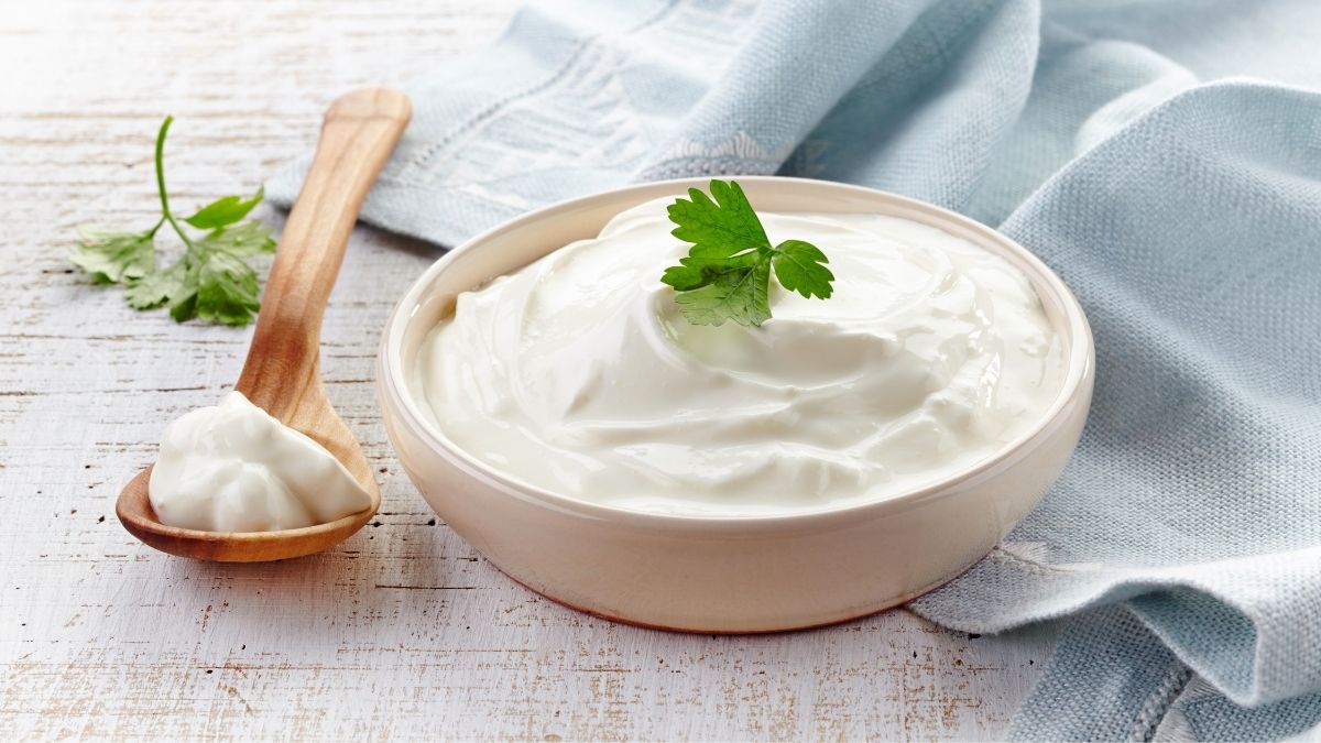 Is Sour Cream Vegan? Can Vegans Eat Sour Cream?