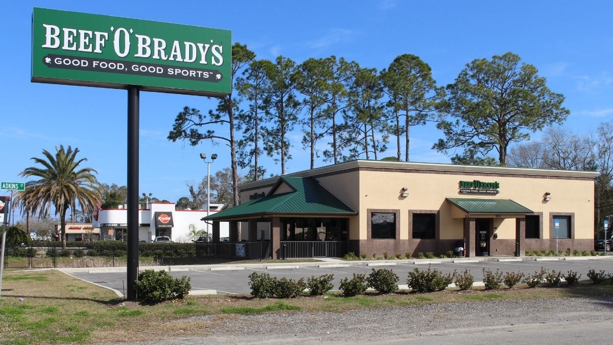 What Are The Vegan Options At Beef ‘O’ Brady’s? (Updated Guide)