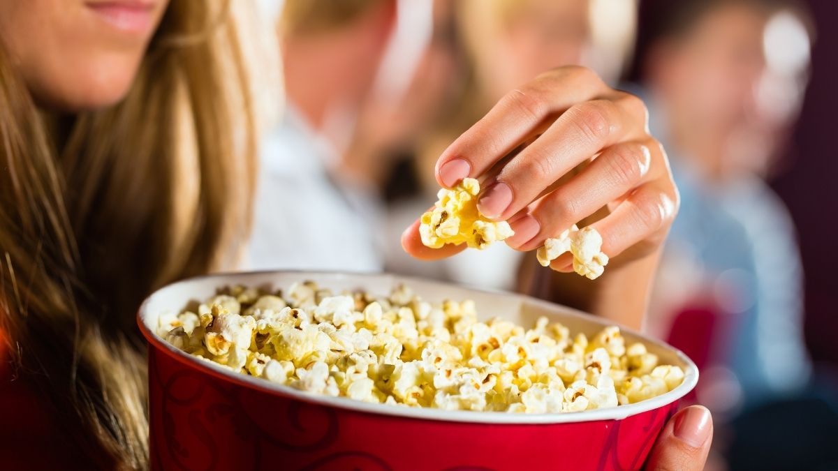 is-cinemark-popcorn-vegan-fully-explained