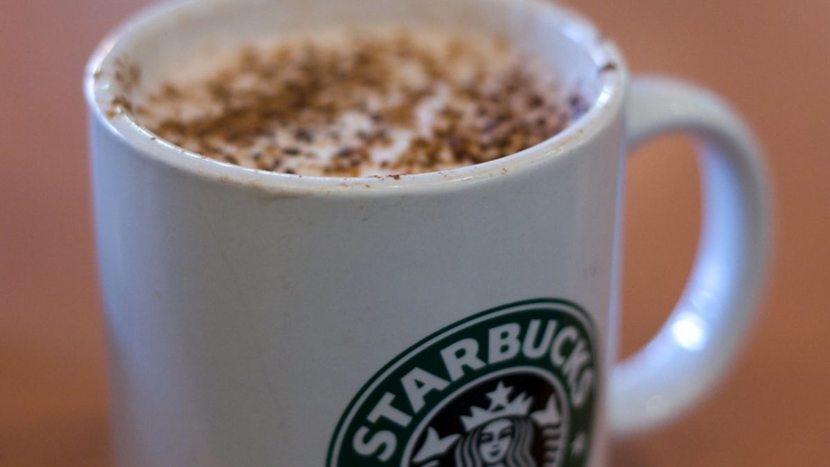 Is Starbucks Hot Chocolate Vegan? Can Vegans Drink Starbucks Hot Chocolate?